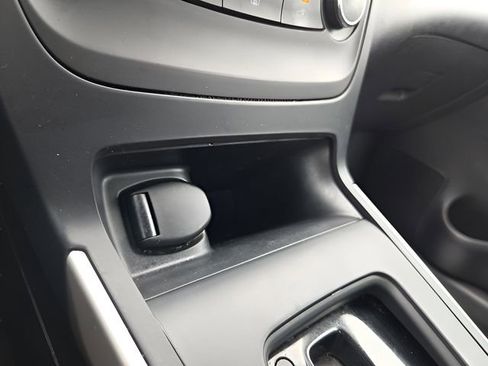 Used 2019 Nissan Sentra S image 26