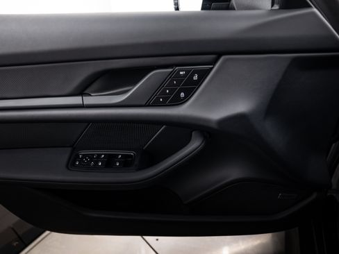 Certified 2024 Porsche Taycan image 18