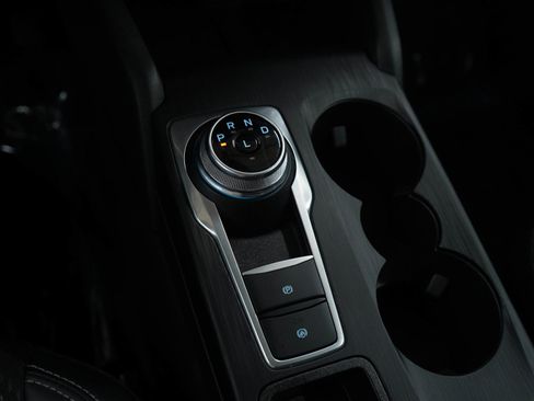 Used 2025 Ford Escape SE w/ Class II Trailer Tow Package image 23