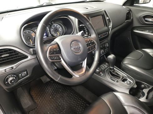 Used 2020 Jeep Cherokee Latitude Plus w/ Cold Weather Group image 24