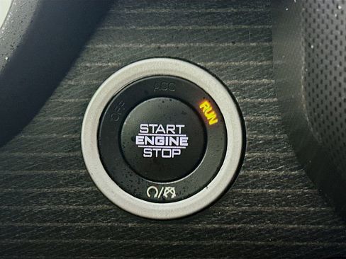 Used 2022 RAM 1500 Limited w/ Bed Utility Group image 18