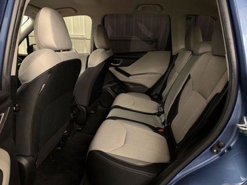 Used 2023 Subaru Forester Base image 9