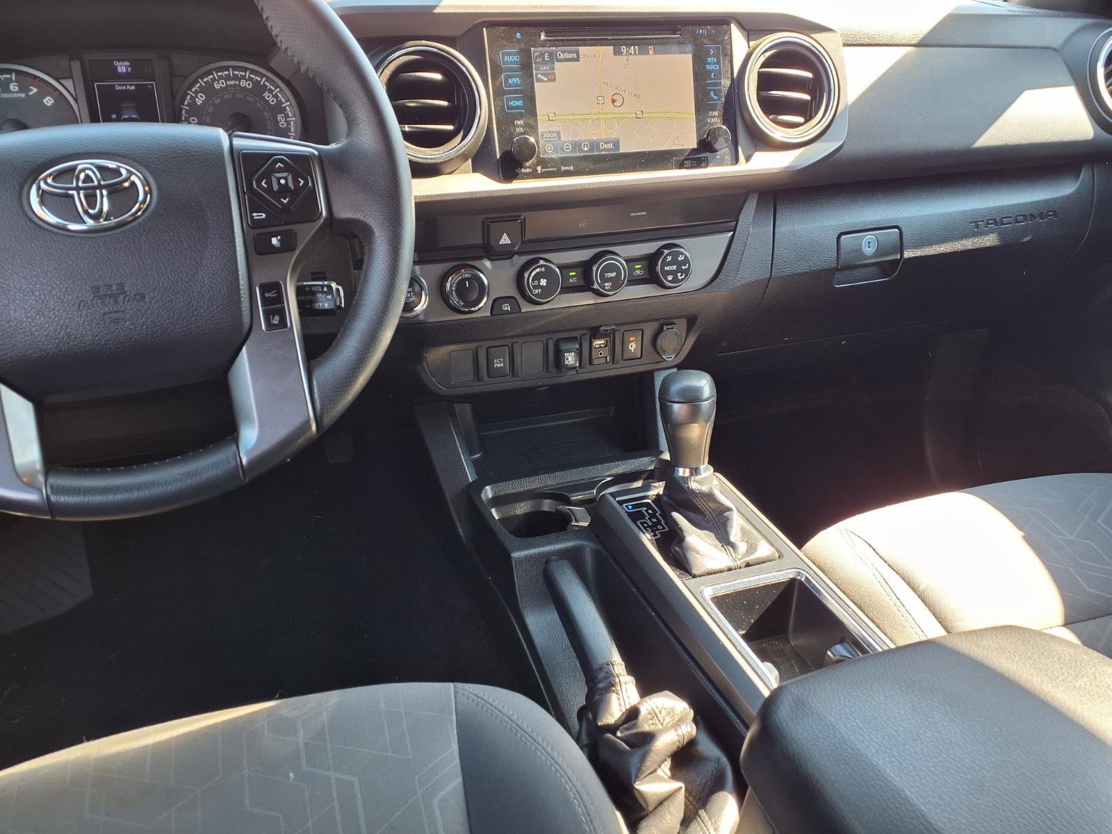 Used 2019 Toyota Tacoma TRD Sport AWD/4WD image 7