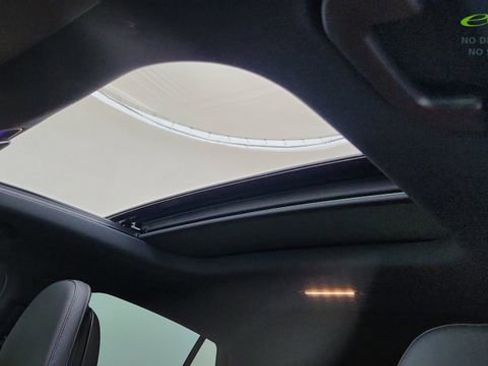 Used 2024 Mercedes-Benz GLC 300 4MATIC image 60