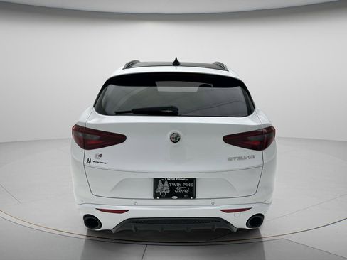 Used 2023 Alfa Romeo Stelvio Veloce AWD/4WD image 4
