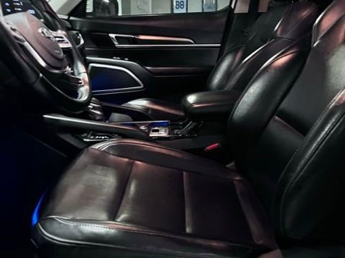 Used 2021 Kia Telluride LX image 10