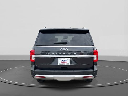 Used 2023 Ford Expedition XLT image 6