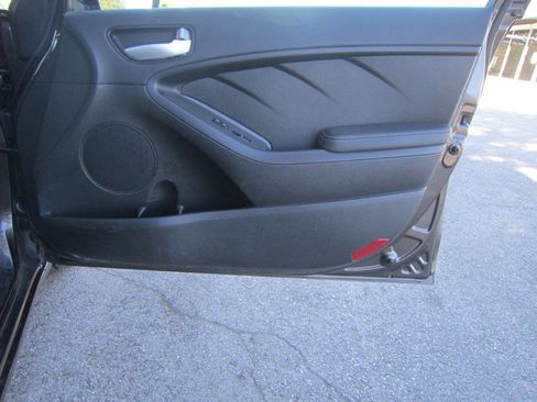 Used 2017 Kia Forte LX w/ LX Popular Package image 23