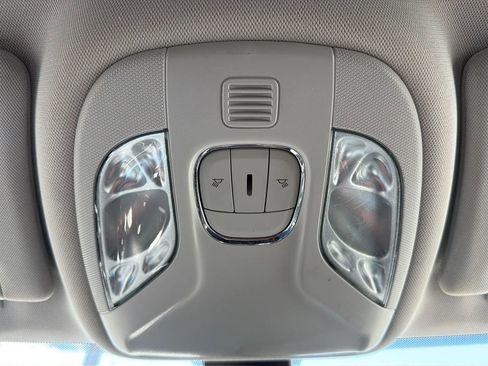 Used 2017 Jeep Compass Latitude w/ Popular Equipment Group AWD/4WD image 21