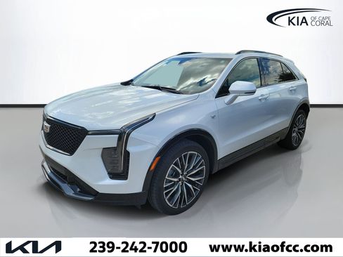Used 2024 Cadillac XT4 Sport FWD image 3