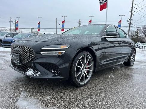 Used 2025 Genesis G70 2.5T image 7