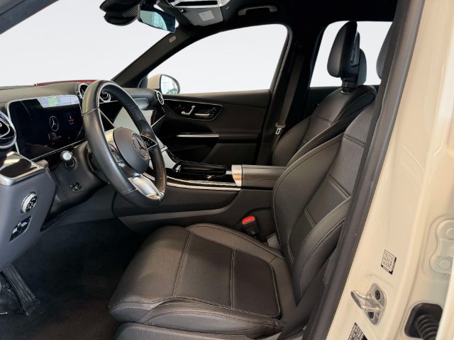Certified 2025 Mercedes-Benz GLC 300 4MATIC image 18