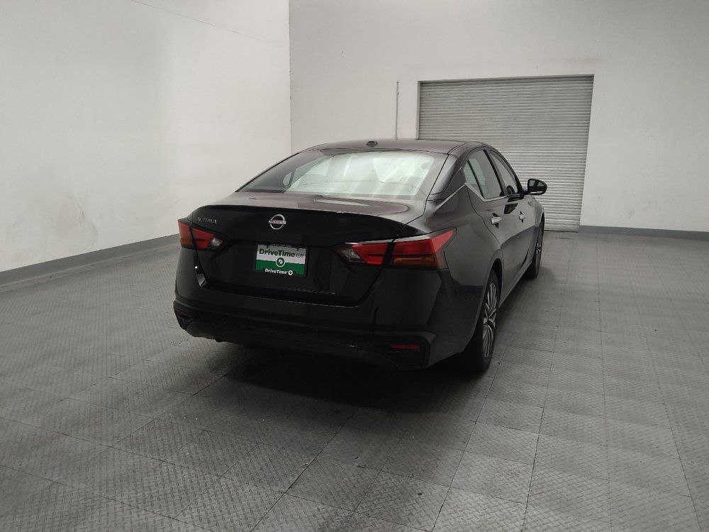 Used 2025 Nissan Altima 2.5 SV FWD image 7