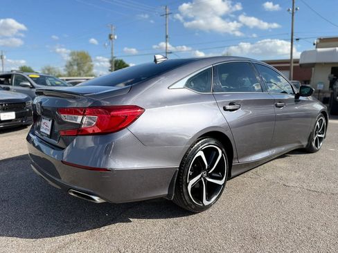 Used 2018 Honda Accord Sport image 4