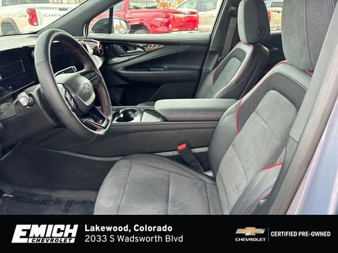 Certified 2025 Chevrolet Blazer EV RS image 9