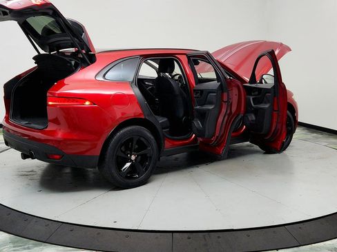 Used 2017 Jaguar F-PACE Premium image 11