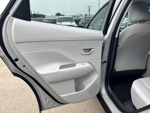 Used 2025 Hyundai Kona SEL AWD/4WD image 20