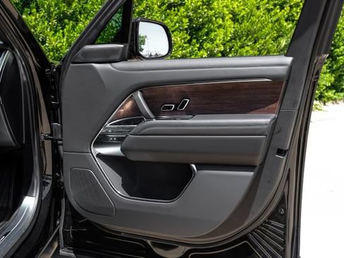 New 2026 Land Rover Range Rover SE AWD/4WD image 57