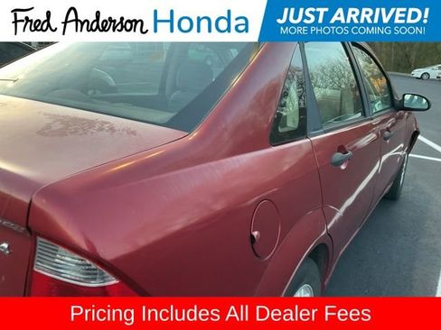 Used 2005 Ford Focus S FWD image 4