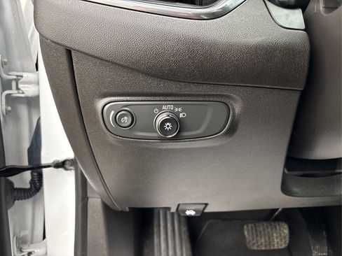 Used 2024 Chevrolet Equinox LT image 26