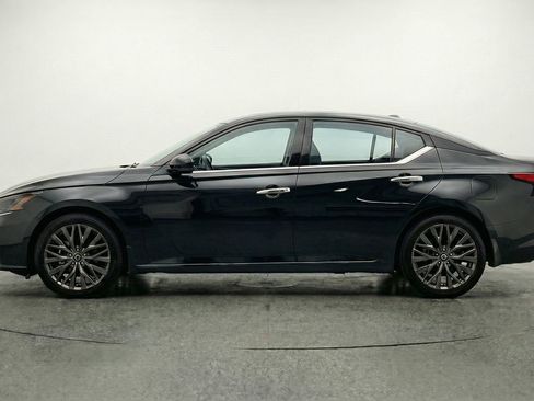 Used 2025 Nissan Altima 2.5 SV image 5