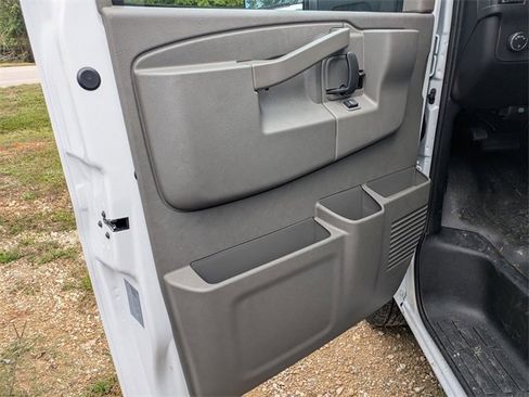 New 2025 Chevrolet Express 3500 w/ Power Convenience Package image 8