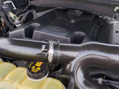 Used 2020 Ford F150 Lariat w/ Equipment Group 502A Luxury image 15