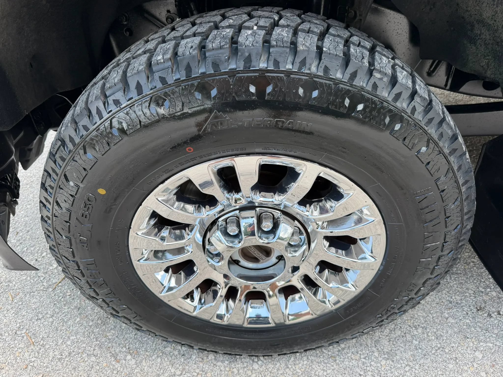 Used 2020 Ford F250 XLT w/ XLT Premium Package AWD/4WD image 24