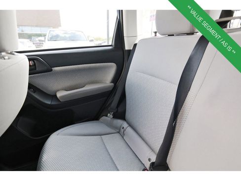 Used 2017 Subaru Forester 2.5i w/ Alloy Wheel Package image 14