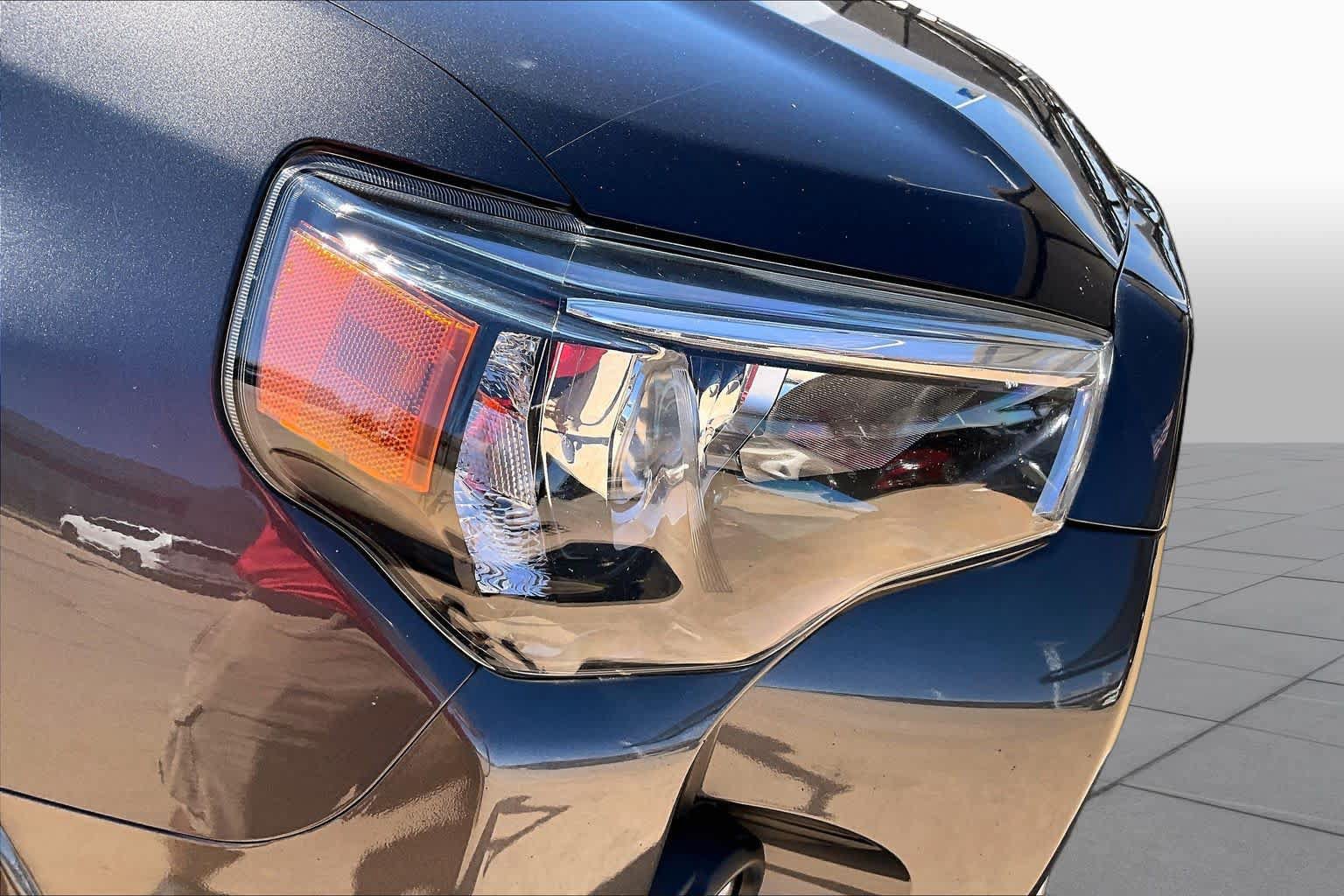 Used 2019 Toyota 4Runner TRD Off-Road Premium AWD/4WD image 26