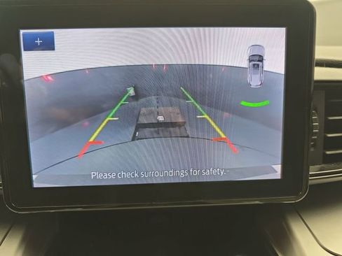 Used 2021 Ford Explorer XLT image 27