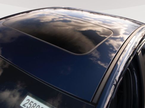 Used 2023 MAZDA MAZDA3 s image 25