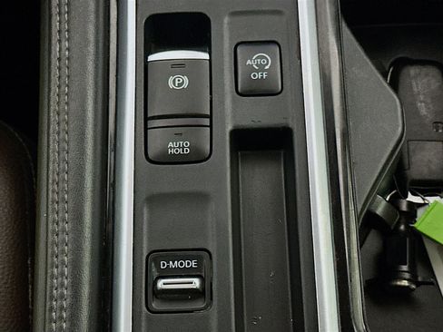 Used 2023 Nissan Pathfinder Platinum w/ Cargo Package FWD image 26