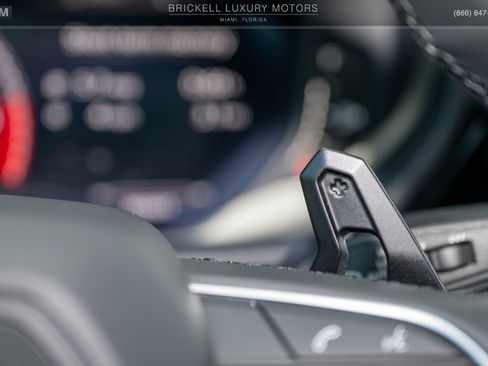 Used 2019 Lamborghini Urus AWD/4WD image 37