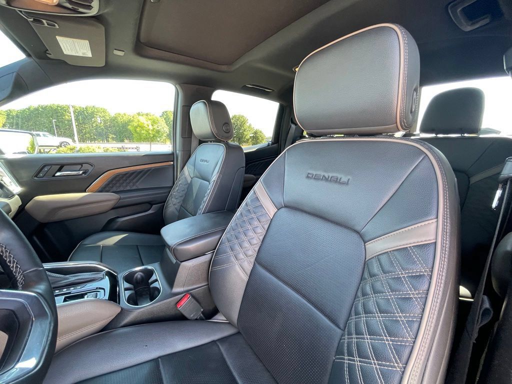 Used 2024 GMC Canyon Denali AWD/4WD image 22