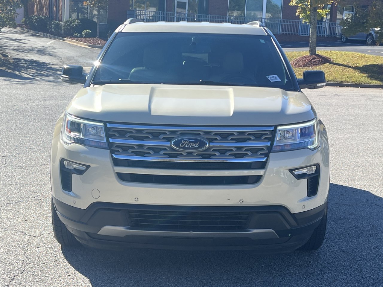 Used 2018 Ford Explorer XLT w/ Equipment Group 202A AWD/4WD image 28