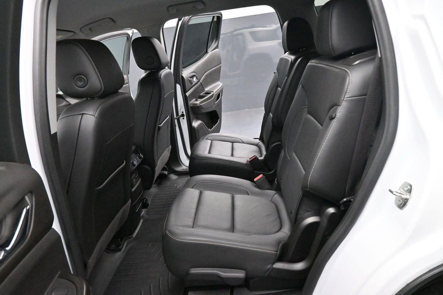 Used 2022 GMC Acadia SLT w/ Elevation Edition AWD/4WD image 31