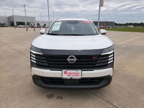 Certified 2025 Nissan Kicks SR FWD image 9