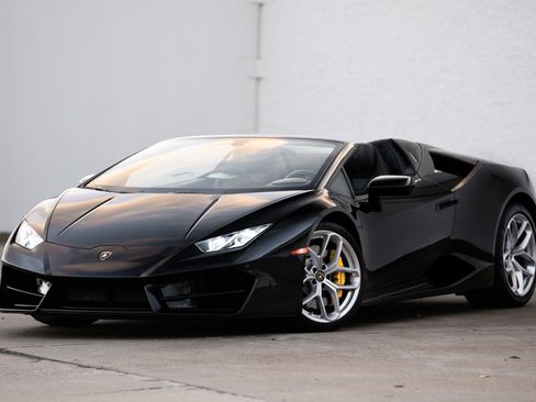 Used 2017 Lamborghini Huracan LP 580-2 image 1