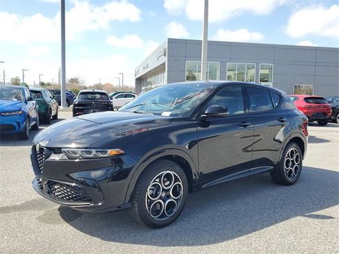 New 2025 Alfa Romeo Tonale image 2