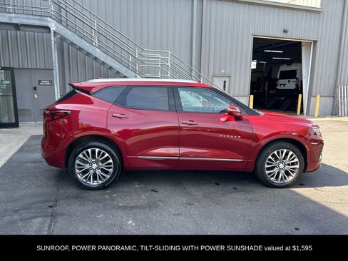 Used 2020 Chevrolet Blazer Premier w/ Driver Confidence II Package AWD/4WD image 2