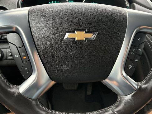 Used 2017 Chevrolet Traverse LT AWD/4WD image 8