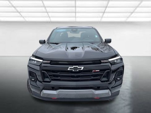 Used 2023 Chevrolet Colorado Z71 w/ Z71 Convenience Package 2 image 3