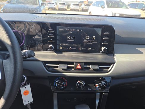 New 2026 Kia Seltos LX image 9