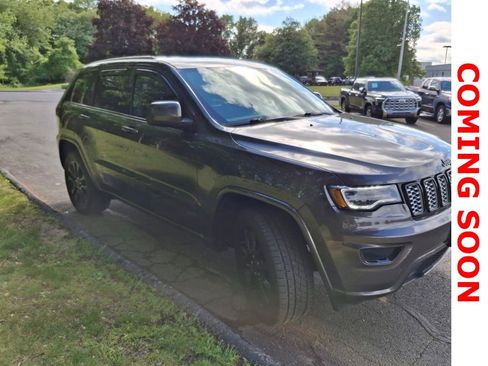 Used 2020 Jeep Grand Cherokee Altitude AWD/4WD image 8