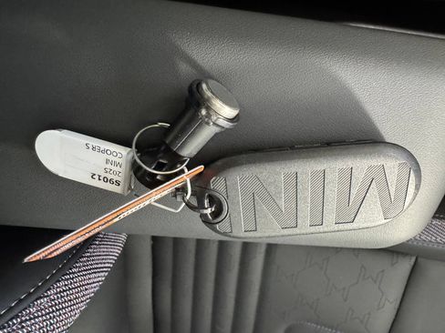 Used 2025 MINI Cooper S FWD image 3