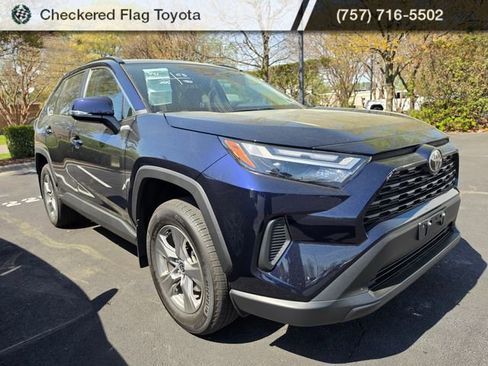 Used 2025 Toyota RAV4 XLE w/ Convenience Package image 3