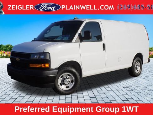 Used 2021 Chevrolet Express 2500 w/ Driver Convenience Package RWD image 1