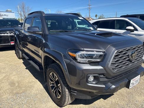 Used 2023 Toyota Tacoma TRD Sport w/ TRD Premium Sport Package image 3