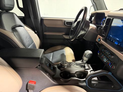 Used 2022 Ford Bronco Wildtrak AWD/4WD image 35